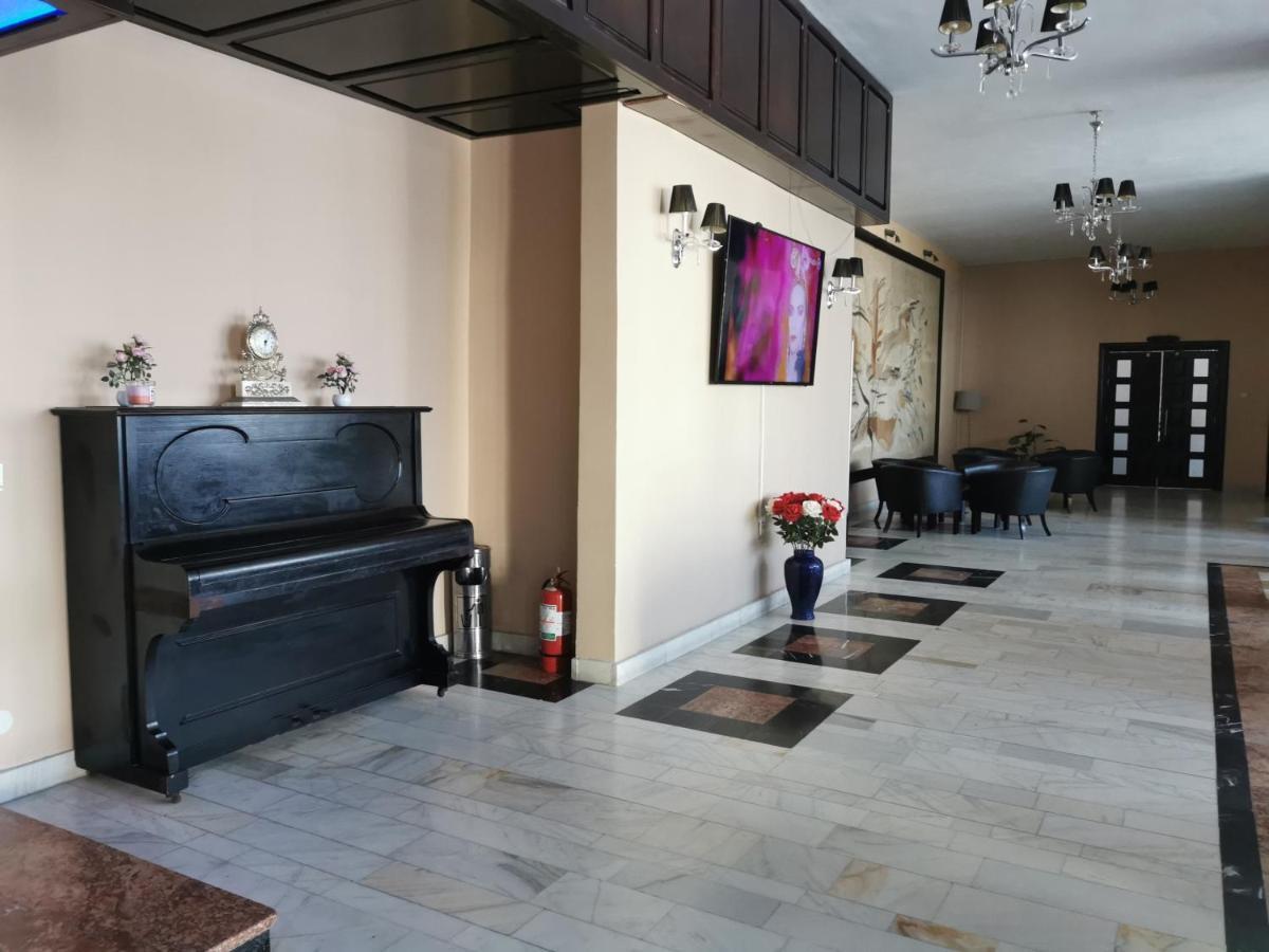 Hotel Unirea Focșani Bagian luar foto
