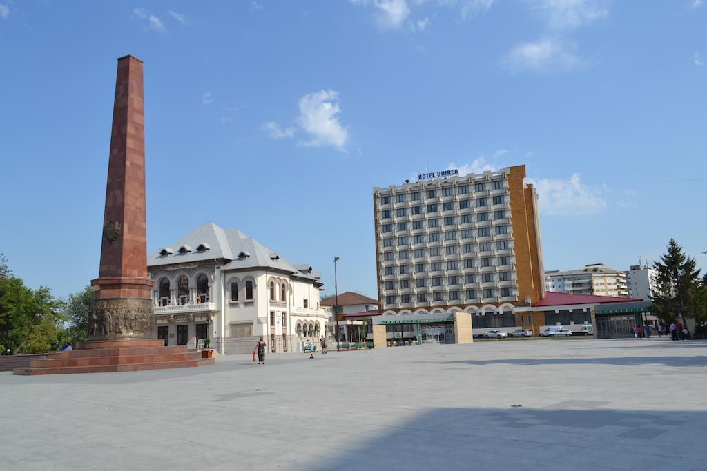 Hotel Unirea Focșani Bagian luar foto